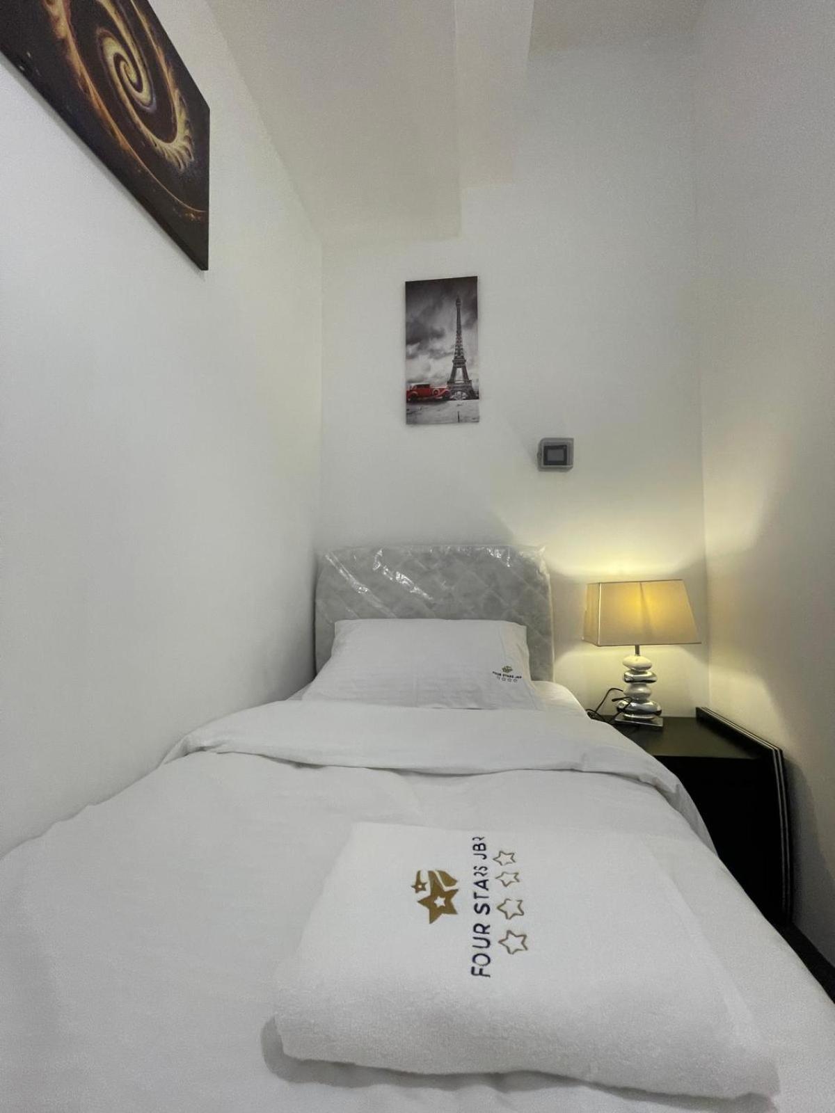 Four Stars Dubai Marina Jbr Hotel Bagian luar foto