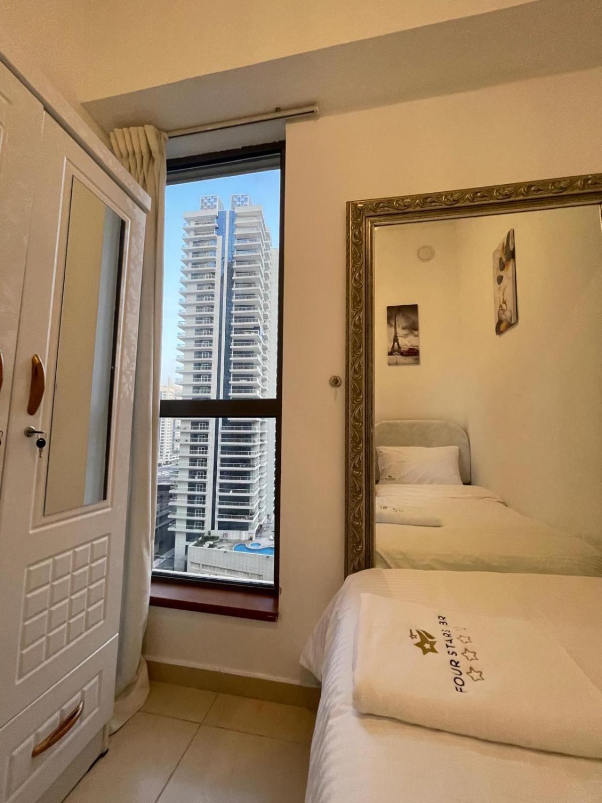 Four Stars Dubai Marina Jbr Hotel Bagian luar foto