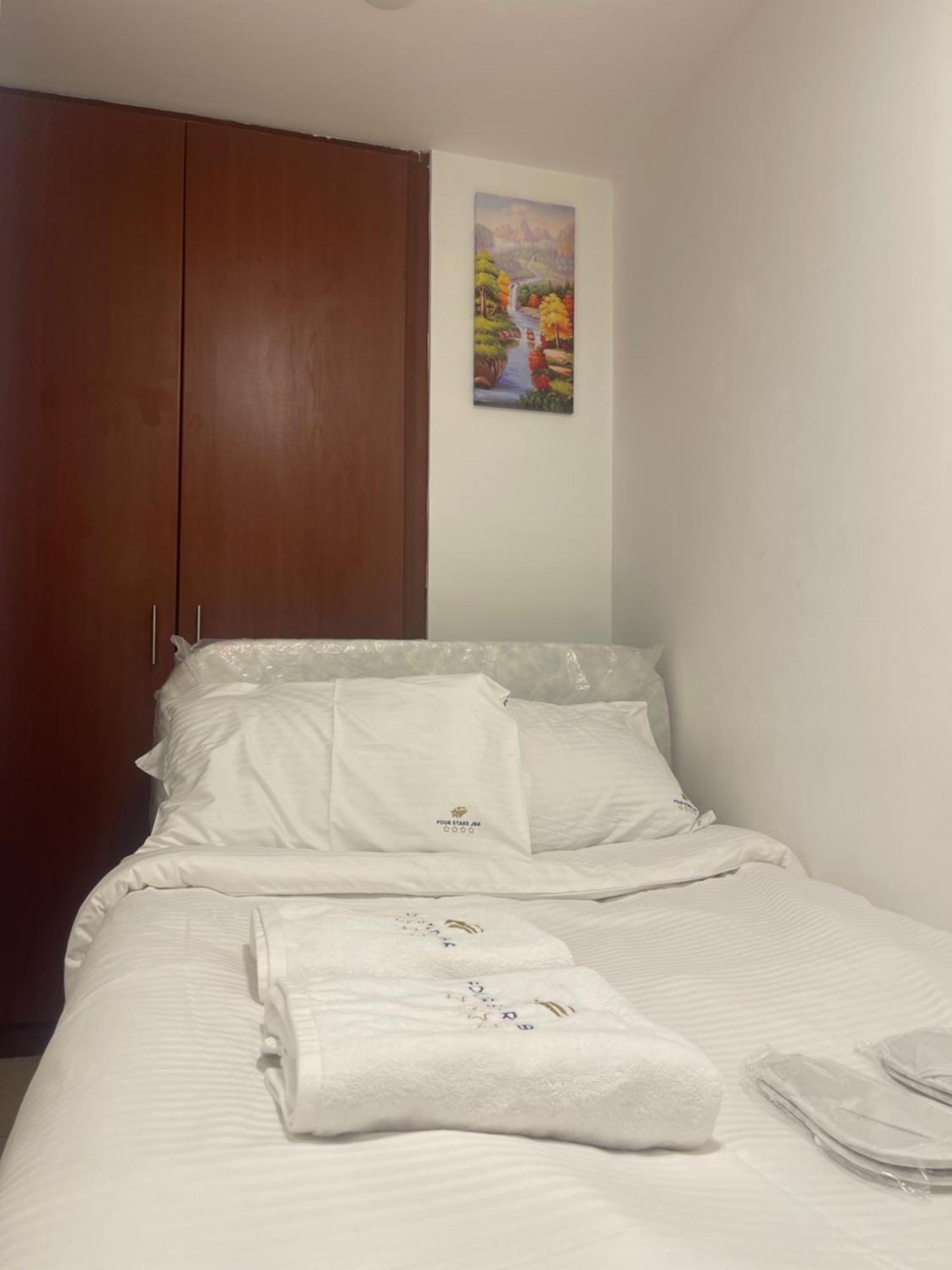 Four Stars Dubai Marina Jbr Hotel Bagian luar foto